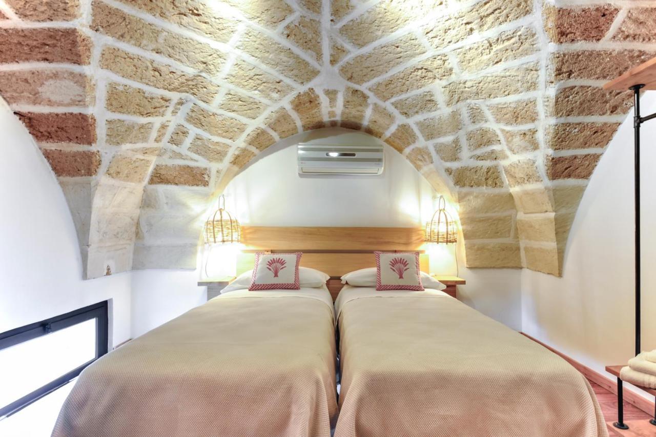 Castriota 19 - Jacuzzi Apartment Sit Lecce Eksteriør billede